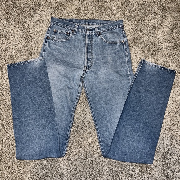 Vtg Levi's 501 Jeans Mens 32x38 Light Wash Button Up, Made In USA,‎ Mid-late 80s - Picture 2 of 8